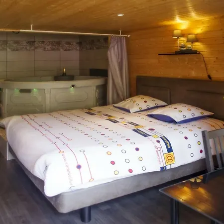 Jacuzzi Sauna Piscine Joux